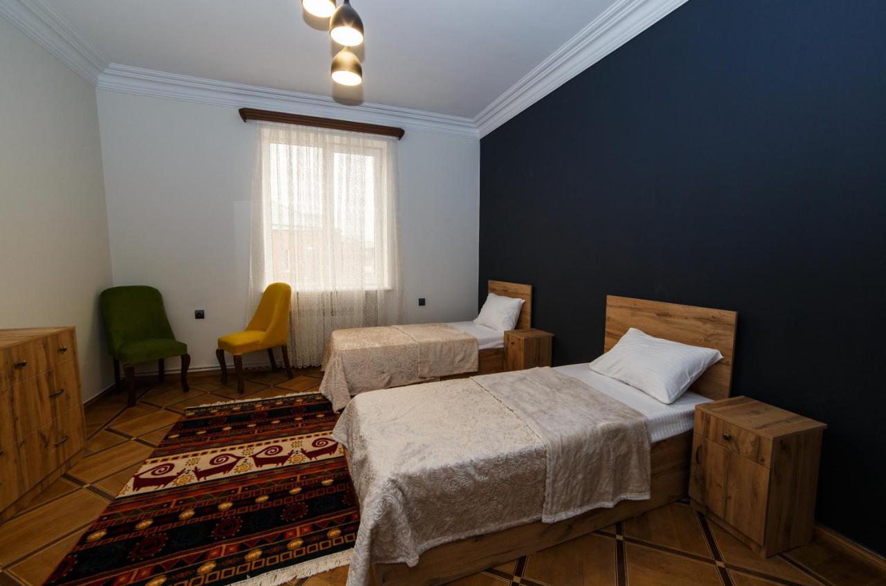 Red Castle Hotel Jereván Kültér fotó