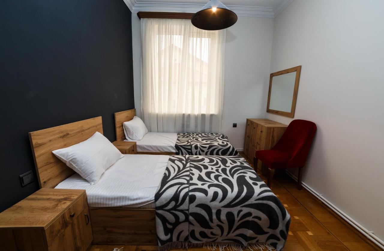 Red Castle Hotel Jereván Kültér fotó